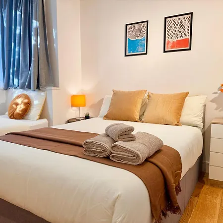 En-Suites With Free Parking 30Min To Central London